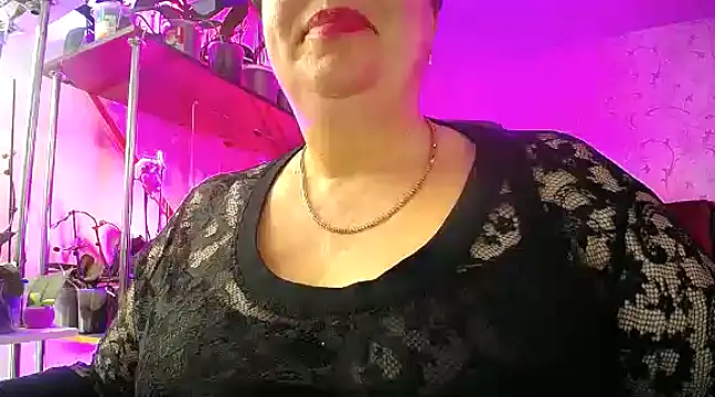 Snapshot of _Sweet_Woman chatting on 02/15/25, 11:39 Sweet Woman online show from 02/15/25, 11:39