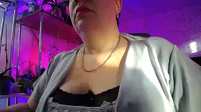 Snapshot of _Sweet_Woman chatting on 02/19/25, 01:39 Sweet Woman online show from 02/19/25, 01:39