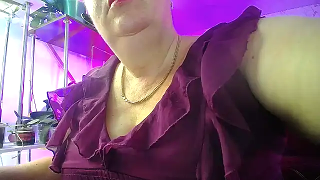 Snapshot of _Sweet_Woman chatting on 09/11/25, 04:01 Sweet Woman online show from 09/11/25, 04:01