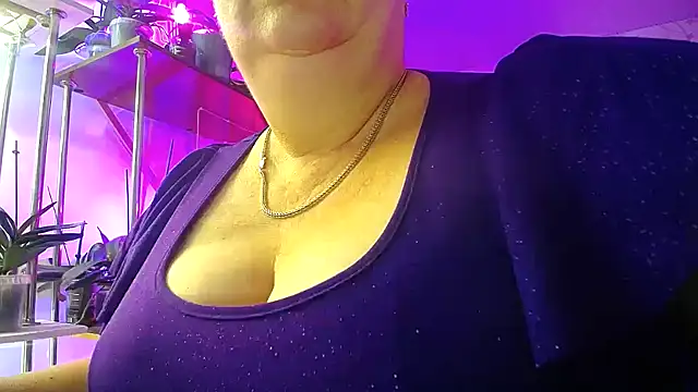  Sweet Woman online show from 10/11/25, 04:22