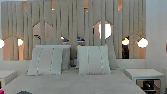 1m caro  online show from 10/23/25, 04:56