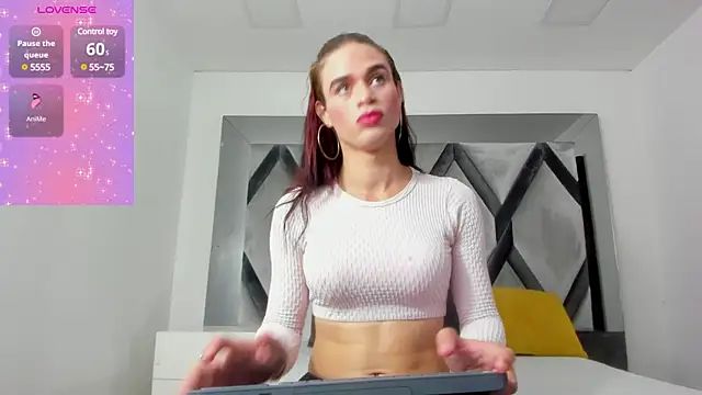 brittany smithh online show from 12/27/24, 02:12