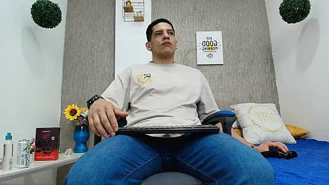 Snapshot of Steven_x94 chatting on 01/16/25, 11:58 Steven x94 online show from 01/16/25, 11:58