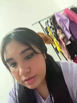 melyescobar online show from 12/17/24, 12:00