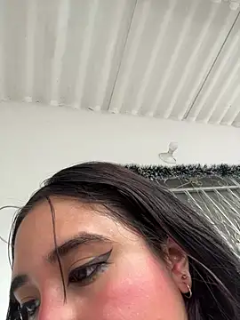melyescobar online show from 12/23/24, 12:08