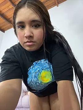 Snapshot of melyescobar chatting on 09/16/25, 03:29 melyescobar online show from 09/16/25, 03:29