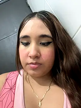 Snapshot of melyescobar chatting on 10/19/25, 03:29 melyescobar online show from 10/19/25, 03:29