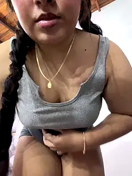 Snapshot of melyescobar chatting on 11/09/25, 03:38 melyescobar online show from 11/09/25, 03:38