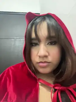 melyescobar online show from 05/18/26, 04:07