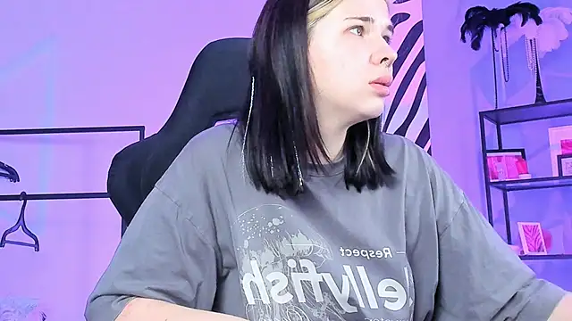 AliceSunday online show from 11/06/25, 02:01