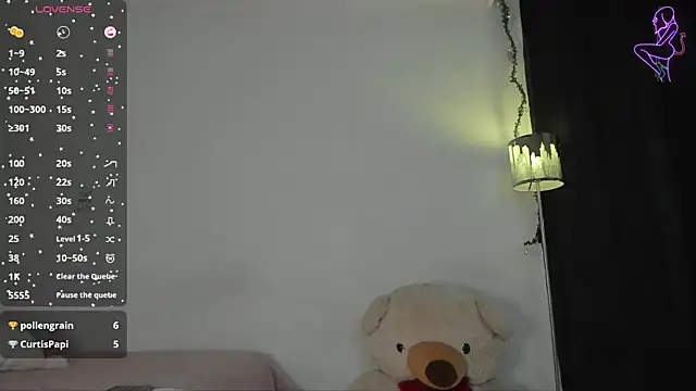 Snapshot of Lunadahia chatting on 03/13/25, 06:56 Lunadahia online show from 03/13/25, 06:56