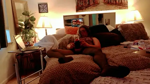 NinasNylonz online show from 05/19/26, 02:51