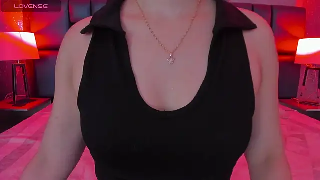 Snapshot of ELIZABETT_ chatting on 12/06/24, 01:11 ELIZABETT online show from 12/06/24, 01:11