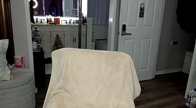 curvyfunlover online show from 12/29/24, 12:23