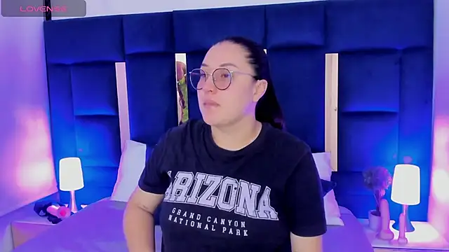 Snapshot of rebecaandpamela chatting on 12/04/24, 01:42 rebecaandpamela online show from 12/04/24, 01:42