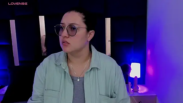 Snapshot of rebecaandpamela chatting on 12/21/24, 03:09 rebecaandpamela online show from 12/21/24, 03:09