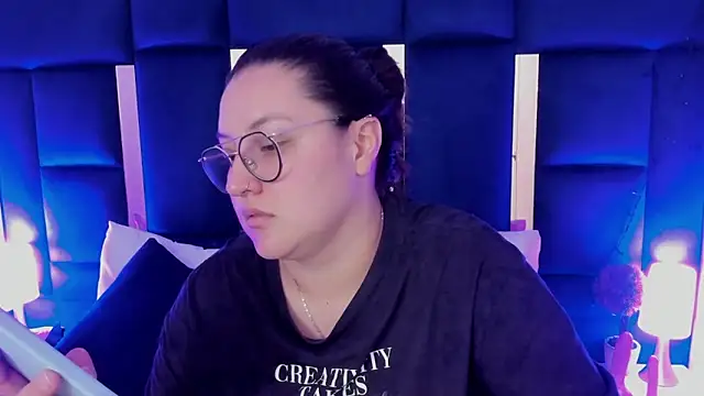 Snapshot of rebecaandpamela chatting on 01/15/25, 02:38 rebecaandpamela online show from 01/15/25, 02:38