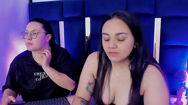 Snapshot of rebecaandpamela chatting on 01/15/25, 08:09 rebecaandpamela online show from 01/15/25, 08:09