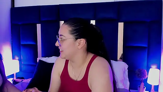 Snapshot of rebecaandpamela chatting on 01/24/25, 02:08 rebecaandpamela online show from 01/24/25, 02:08