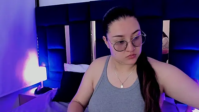 Snapshot of rebecaandpamela chatting on 01/28/25, 01:49 rebecaandpamela online show from 01/28/25, 01:49