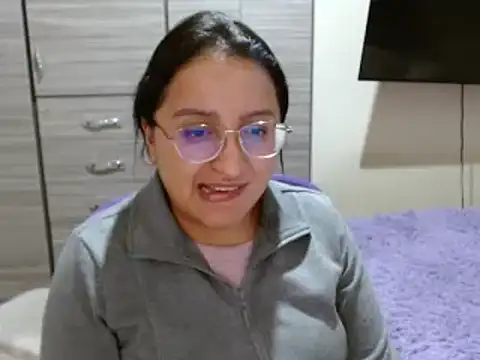 Snapshot of Nia-Cop chatting on 01/04/25, 03:40 Nia-Cop online show from 01/04/25, 03:40