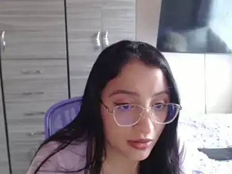 Snapshot of Nia-Cop chatting on 01/08/25, 05:59 Nia-Cop online show from 01/08/25, 05:59