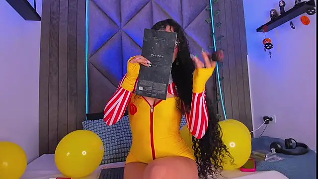 BriaConner  online show from 10/31/25, 02:45