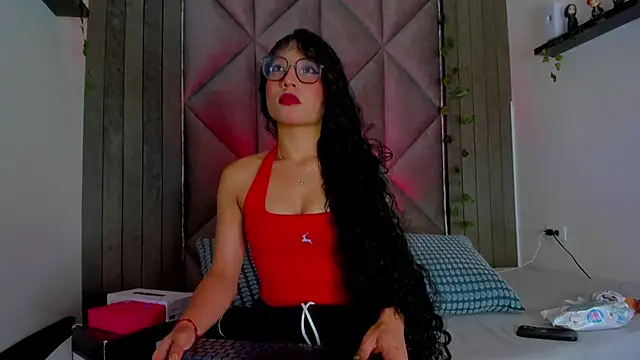 BriaConner  online show from 07/07/26, 02:58