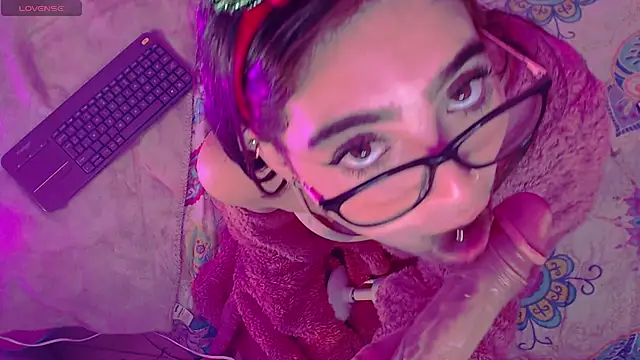 Arii vega  online show from 12/16/24, 08:20