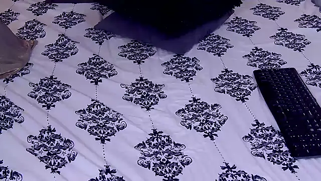 MinnieDrew online show from 12/29/24, 08:04