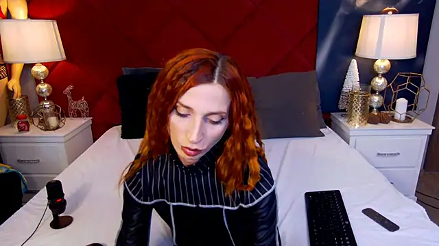 Snapshot of MinnieDrew chatting on 12/03/25, 08:07 MinnieDrew online show from 12/03/25, 08:07