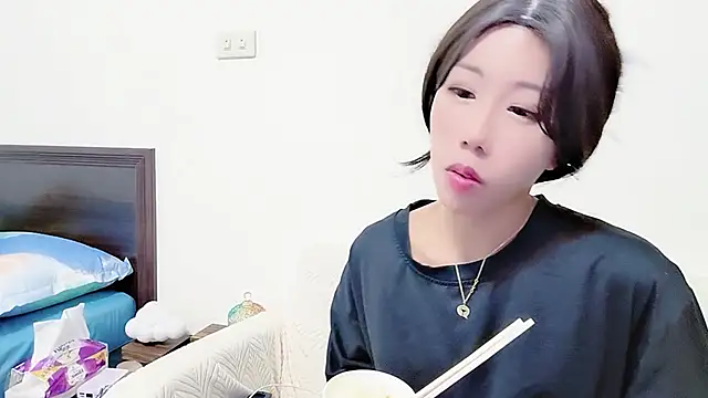 Fine-sand online show from 10/09/25, 02:37