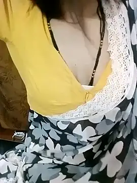 Snapshot of Bulbul_02 chatting on 09/18/25, 05:09 Bulbul 02 online show from 09/18/25, 05:09