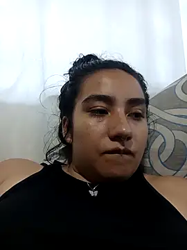 Snapshot of Hellen_Alex chatting on 11/05/25, 03:01 Hellen Alex online show from 11/05/25, 03:01