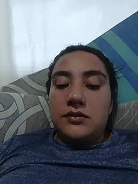 Snapshot of Hellen_Alex chatting on 11/12/25, 03:01 Hellen Alex online show from 11/12/25, 03:01