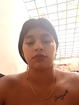 Snapshot of naughty-girl01 chatting on 01/11/25, 02:04 naughty-girl01 online show from 01/11/25, 02:04