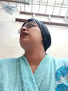 Snapshot of naughty-girl01 chatting on 02/01/25, 11:32 naughty-girl01 online show from 02/01/25, 11:32