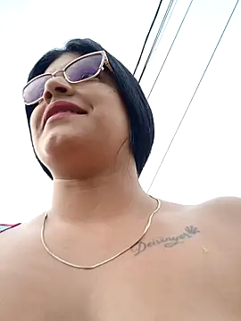 Snapshot of naughty-girl01 chatting on 02/03/25, 01:30 naughty-girl01 online show from 02/03/25, 01:30