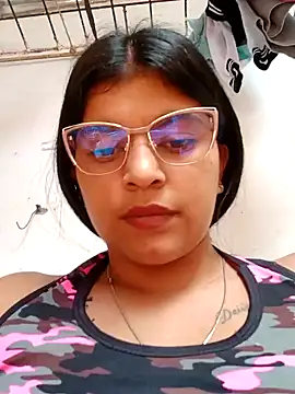 Snapshot of naughty-girl01 chatting on 02/03/25, 04:31 naughty-girl01 online show from 02/03/25, 04:31