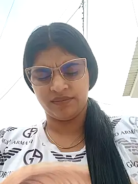 Snapshot of naughty-girl01 chatting on 02/07/25, 01:32 naughty-girl01 online show from 02/07/25, 01:32