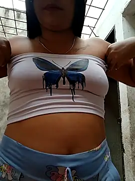 Snapshot of naughty-girl01 chatting on 02/13/25, 01:26 naughty-girl01 online show from 02/13/25, 01:26