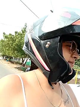 Snapshot of naughty-girl01 chatting on 02/28/25, 01:47 naughty-girl01 online show from 02/28/25, 01:47