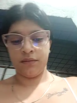 Snapshot of naughty-girl01 chatting on 03/06/25, 10:41 naughty-girl01 online show from 03/06/25, 10:41