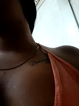 Snapshot of naughty-girl01 chatting on 03/11/25, 01:34 naughty-girl01 online show from 03/11/25, 01:34