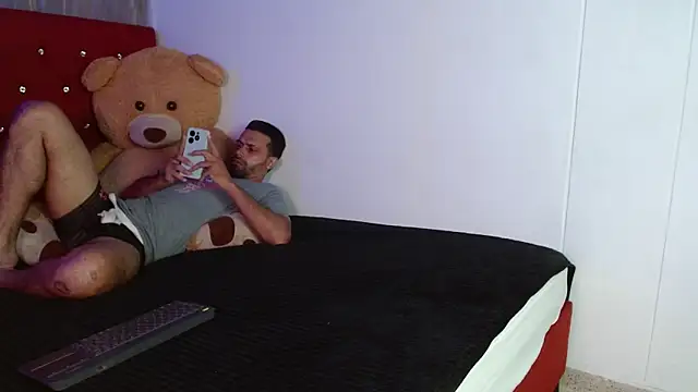 Snapshot of max_ashley_mds chatting on 11/07/25, 01:33 max ashley mds online show from 11/07/25, 01:33