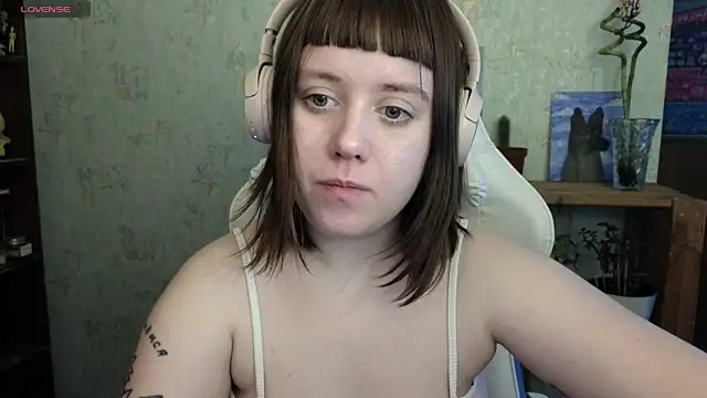 June shy0 online show from 01/27/25, 08:29