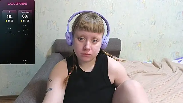 Snapshot of June_shy0 chatting on 02/08/26, 08:07 June shy0 online show from 02/08/26, 08:07