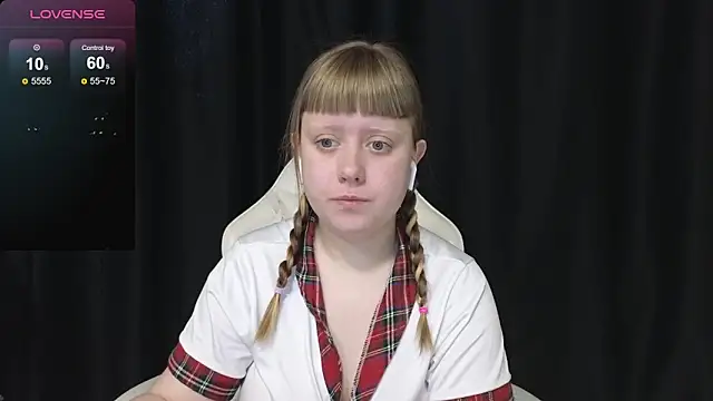 Snapshot of June_shy0 chatting on 03/29/26, 06:35 June shy0 online show from 03/29/26, 06:35