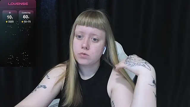 Snapshot of June_shy0 chatting on 04/02/26, 07:39 June shy0 online show from 04/02/26, 07:39