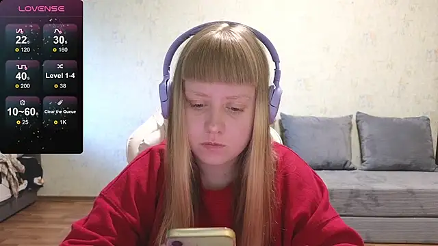 Snapshot of June_shy0 chatting on 05/05/26, 08:11 June shy0 online show from 05/05/26, 08:11